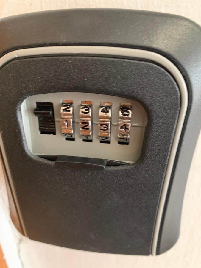 קרלובי וארי Apartment Th מראה חיצוני תמונה
