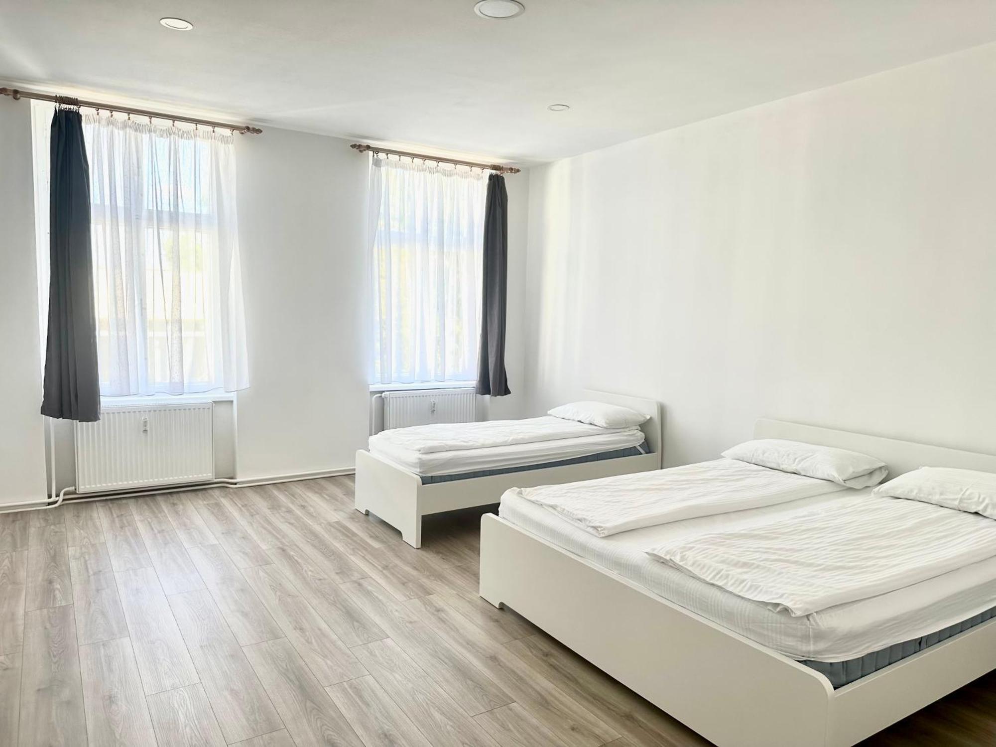 קרלובי וארי Apartment Th מראה חיצוני תמונה