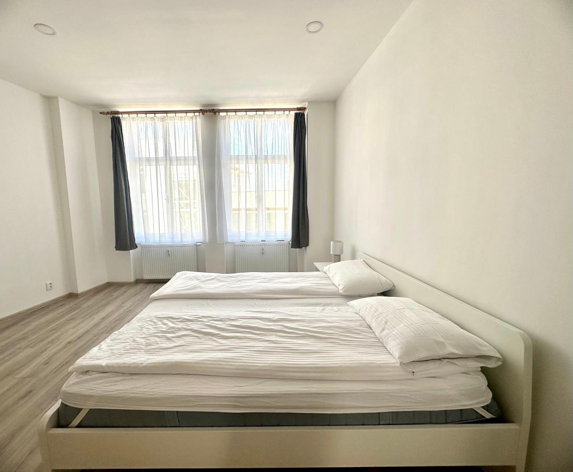 קרלובי וארי Apartment Th חדר תמונה