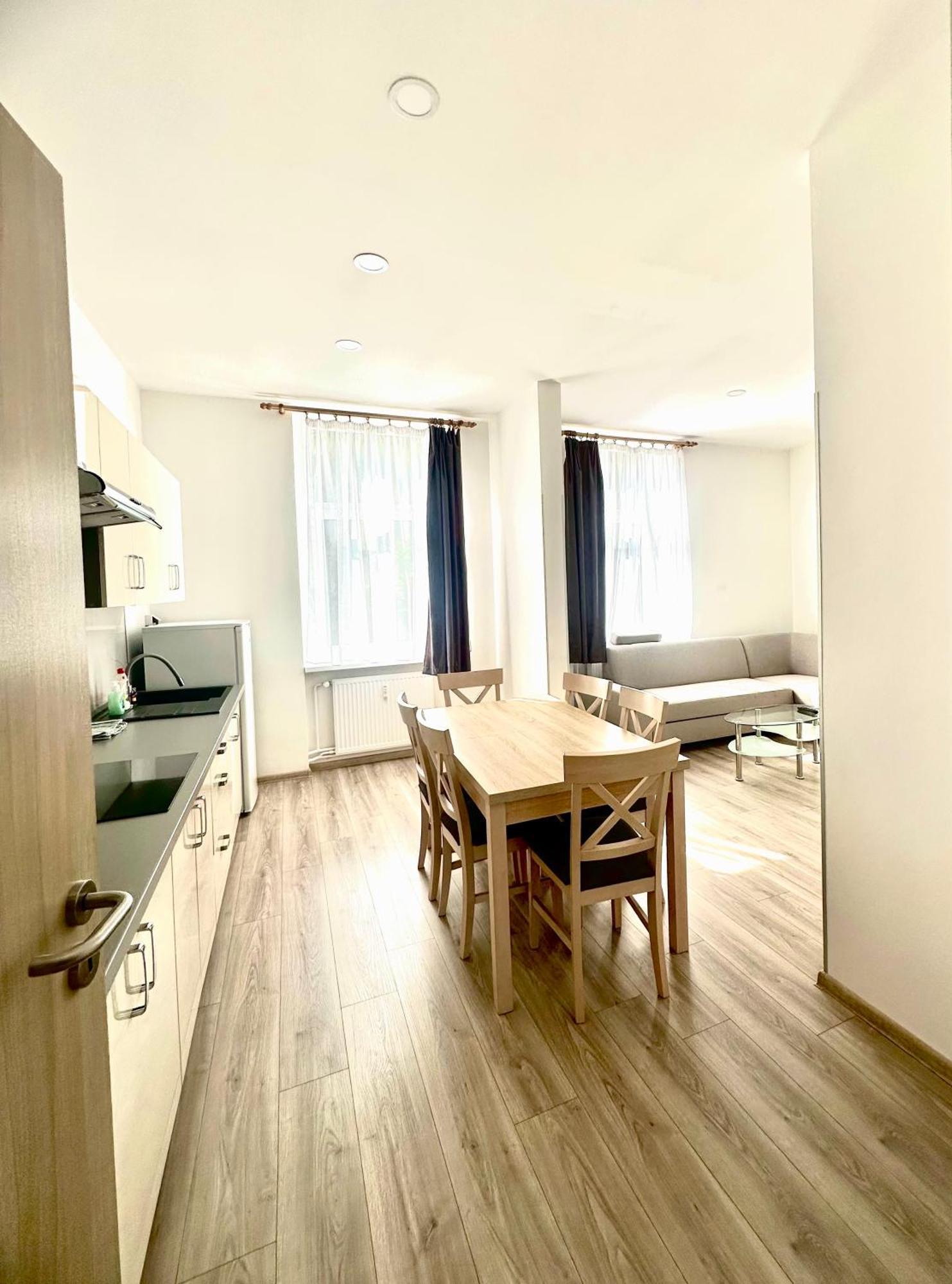 קרלובי וארי Apartment Th חדר תמונה